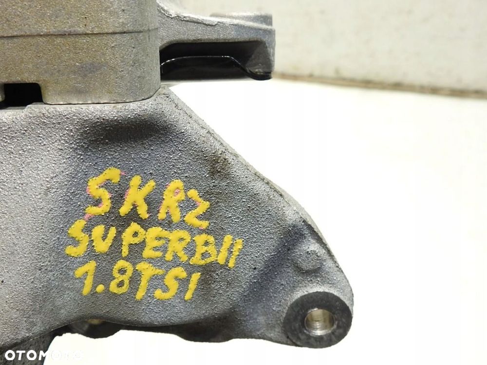 ŁAPA PODUSZKA SKRZYNI SKODA SUPERB II 1.8 TSI 1K0199555M - 2