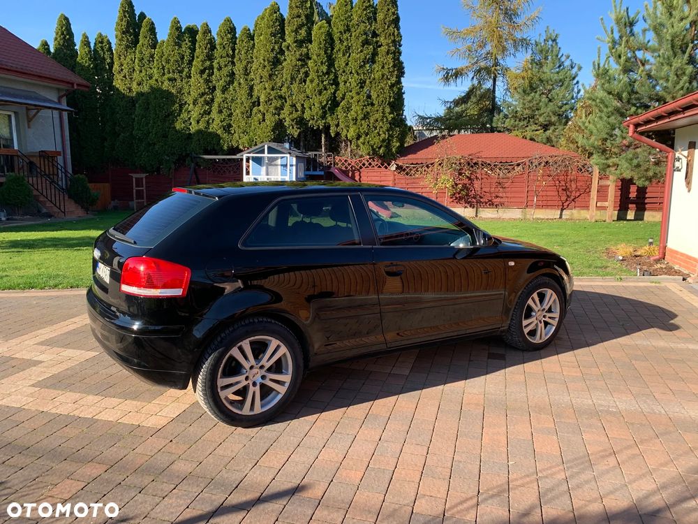 Audi A3 3-drzwiowe 2.0 FSI Attraction - 20