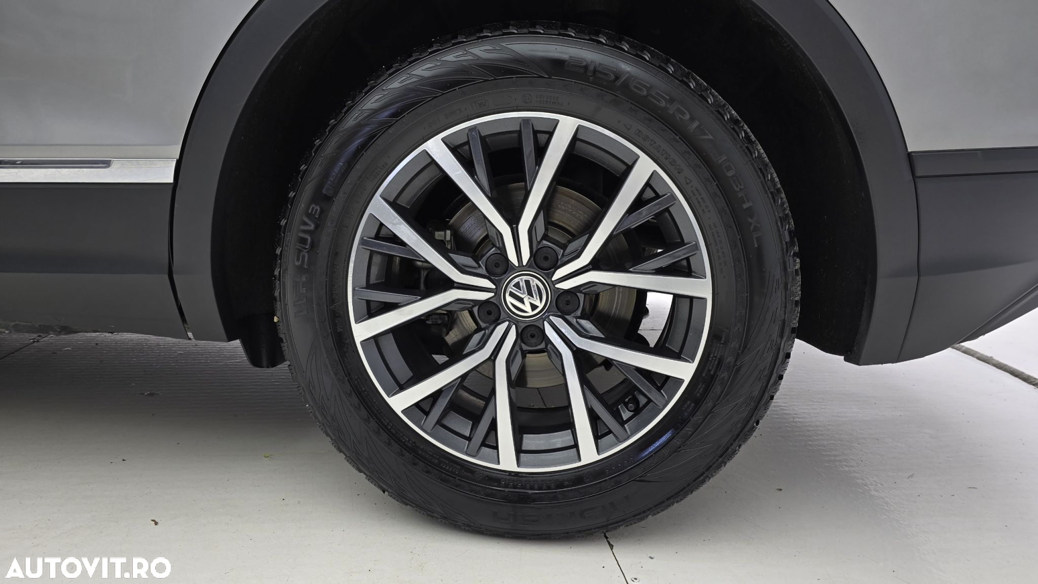 Volkswagen Tiguan - 22
