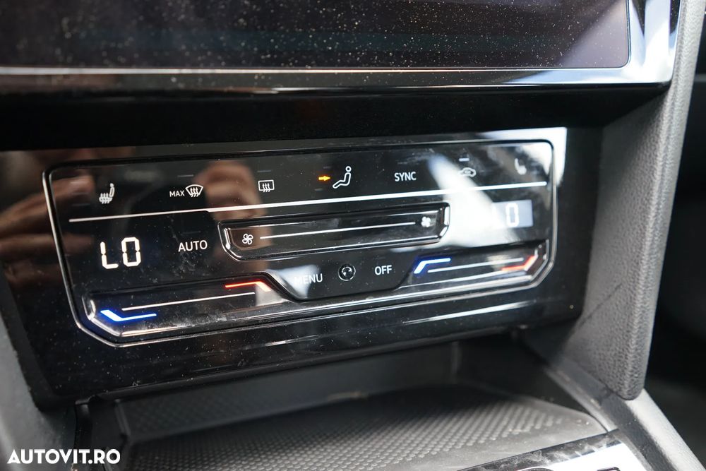 Volkswagen Passat 2.0 TDI DSG 4Mot Highline - 23