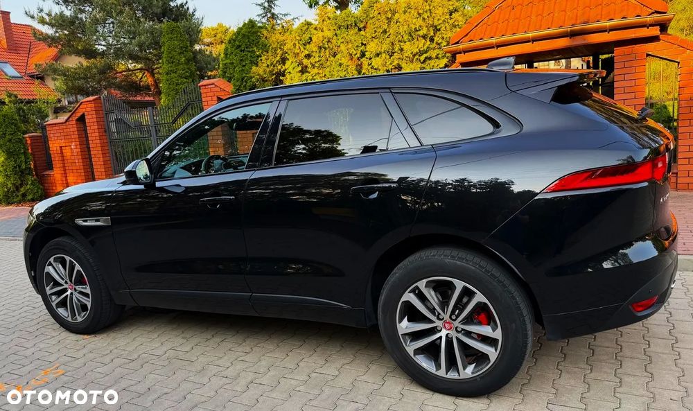 Jaguar F-Pace 2.0 i4P AWD R-Sport - 37