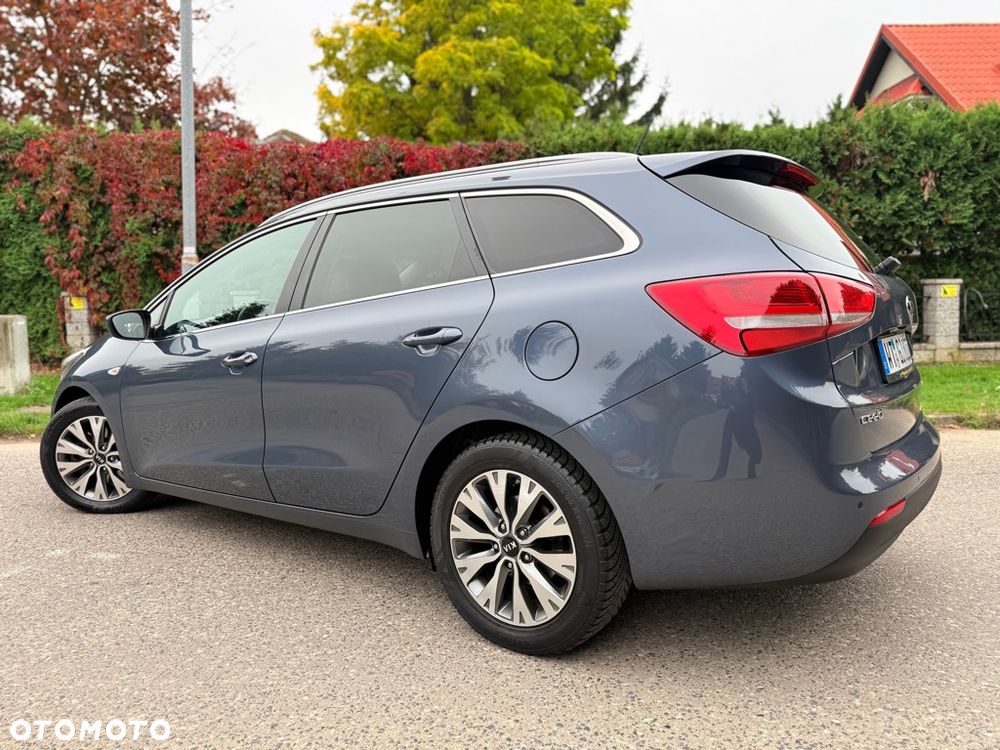 Kia Ceed 1.6 GDI ISG Dream-Team Edition - 16