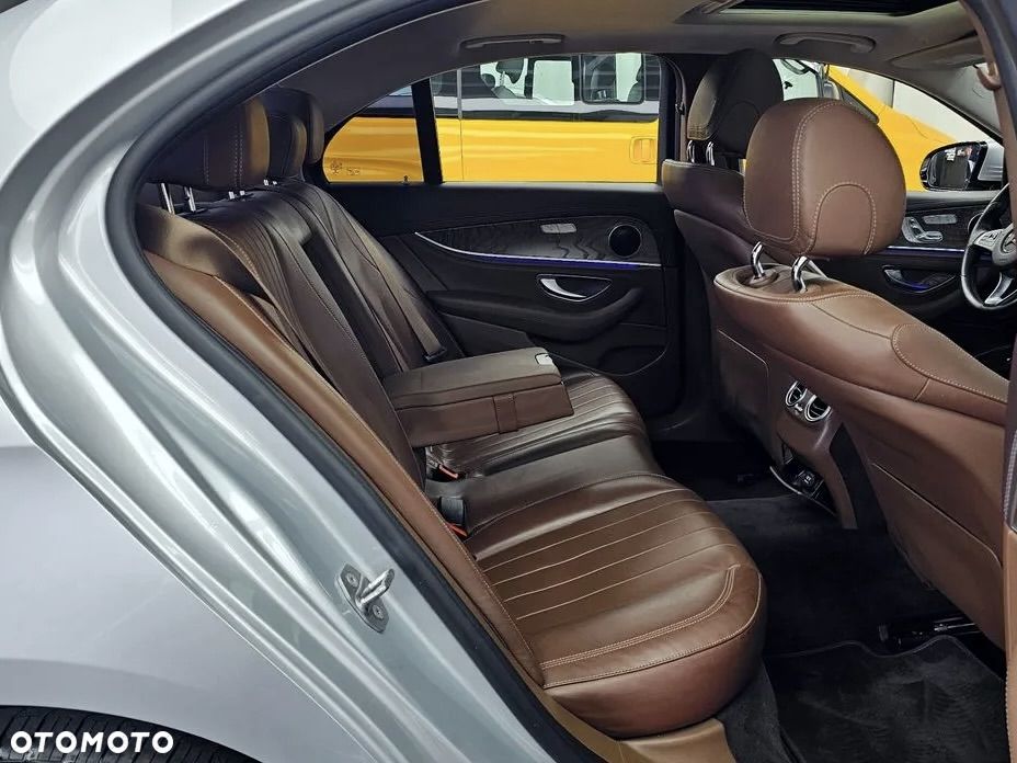 Mercedes-Benz Klasa E 220 d 4-Matic Business Edition 9G-TRONIC - 13