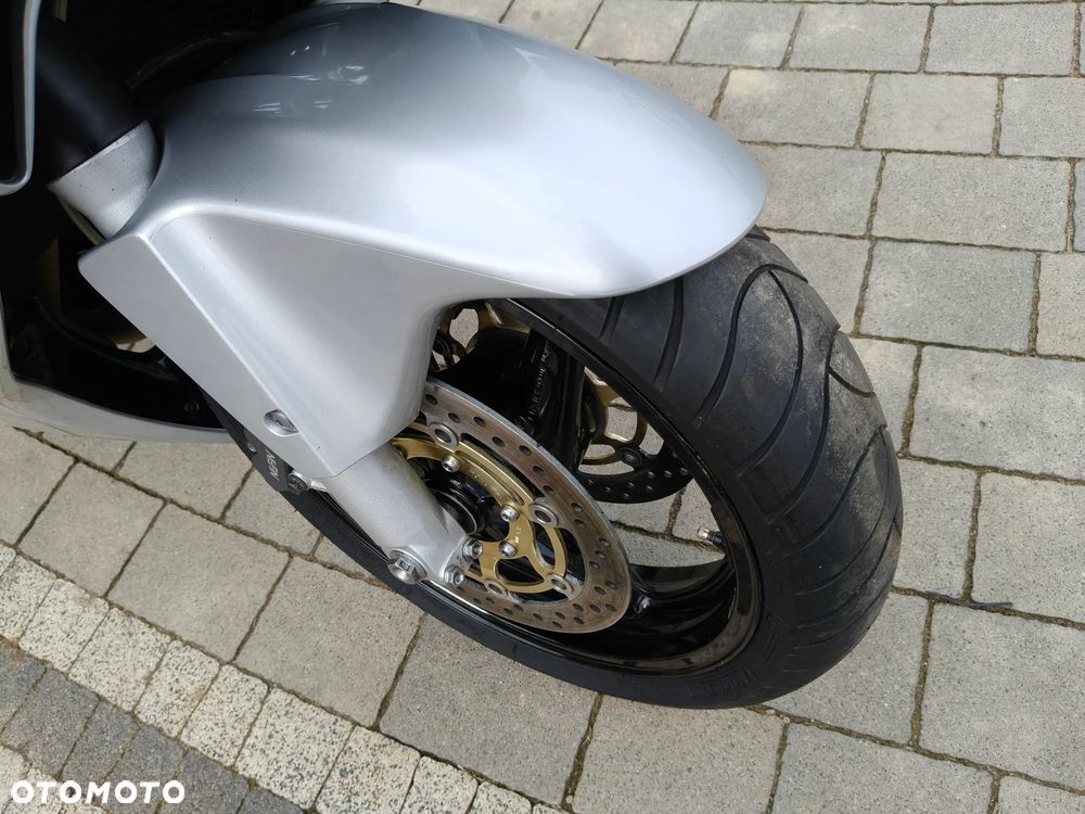 Honda CBR - 16