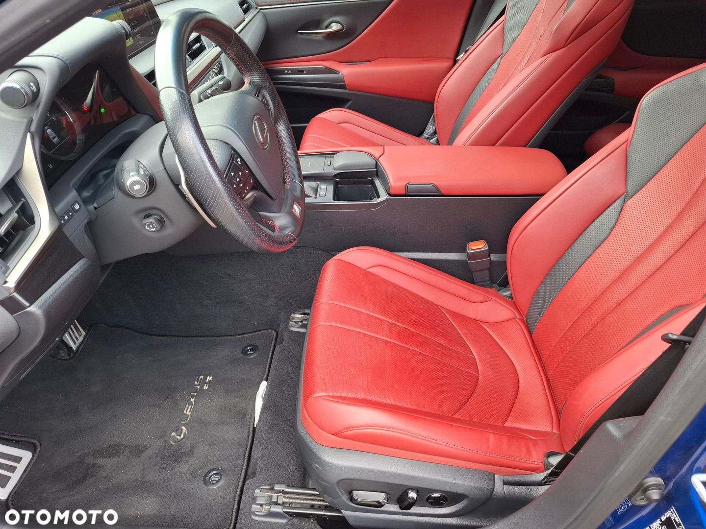 Lexus ES 300h F Sport Edition - 14