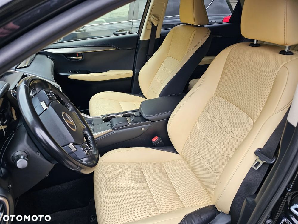 Lexus NX 300h Elegance 2WD - 18