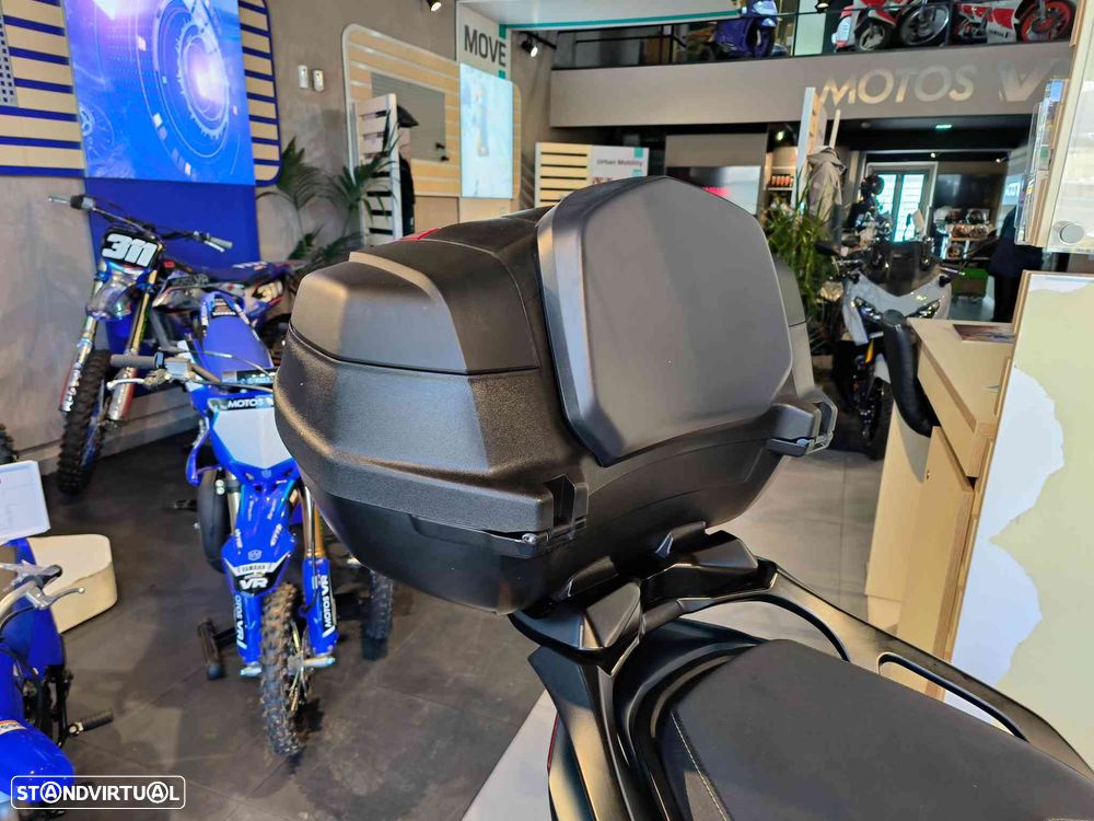 Yamaha TMAX TechMax - 5