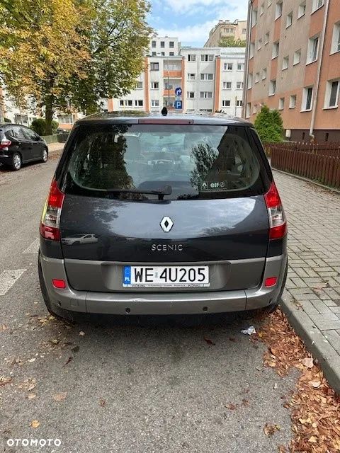 Renault Scenic 2.0 16V Dynamique - 8