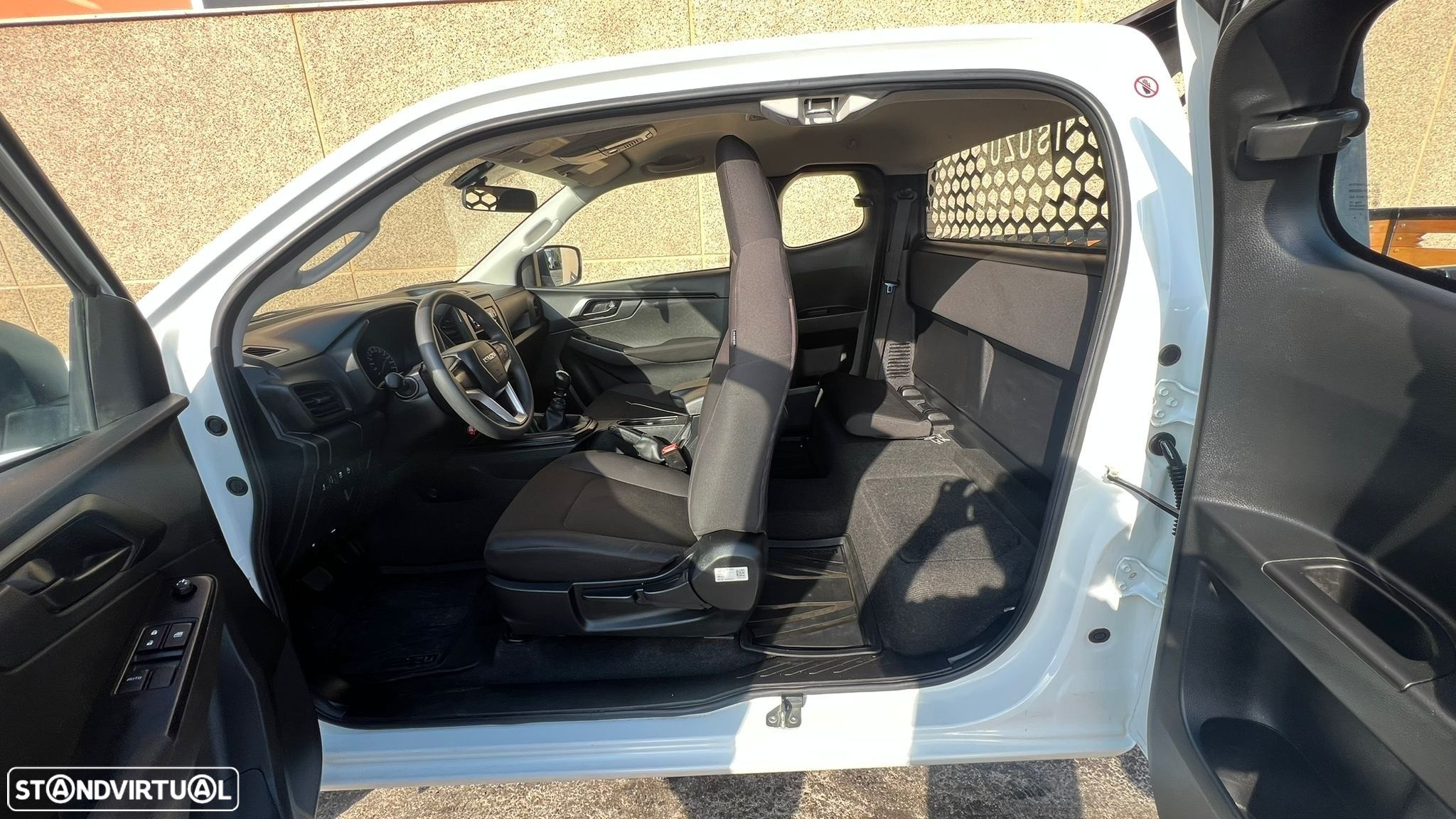 Isuzu D-Max - 8