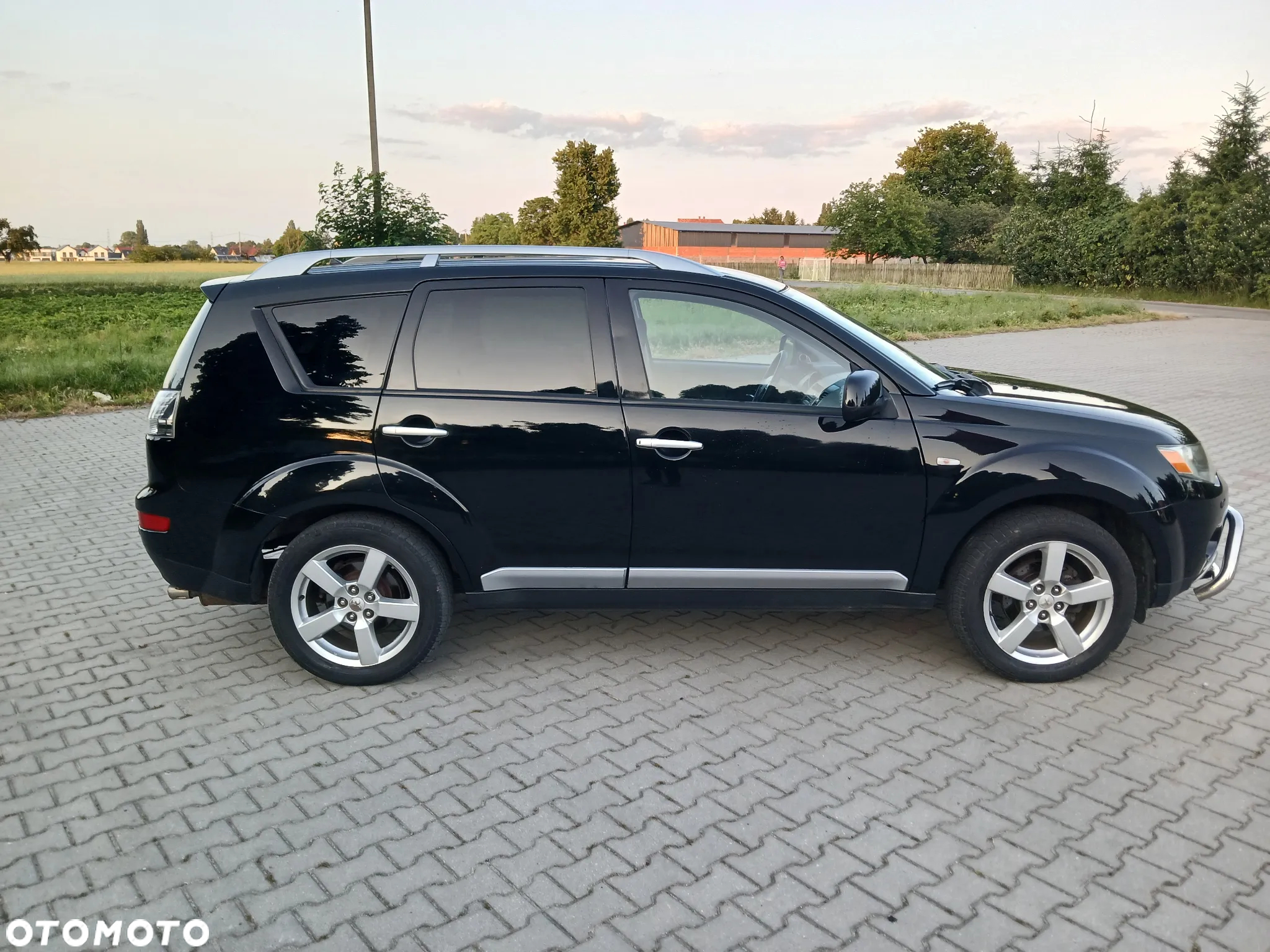 Mitsubishi Outlander 2.0 DID Intense + - 7