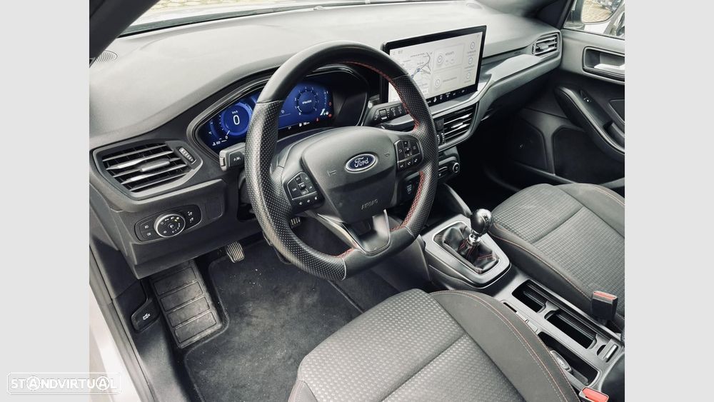 Ford Focus SW 1.0 EcoBoost ST-Line X — fotografia 8