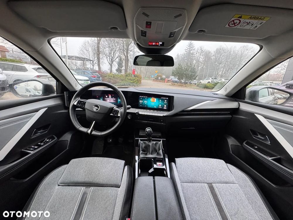 Opel Astra 1.2 T Business Elegance S&S - 10