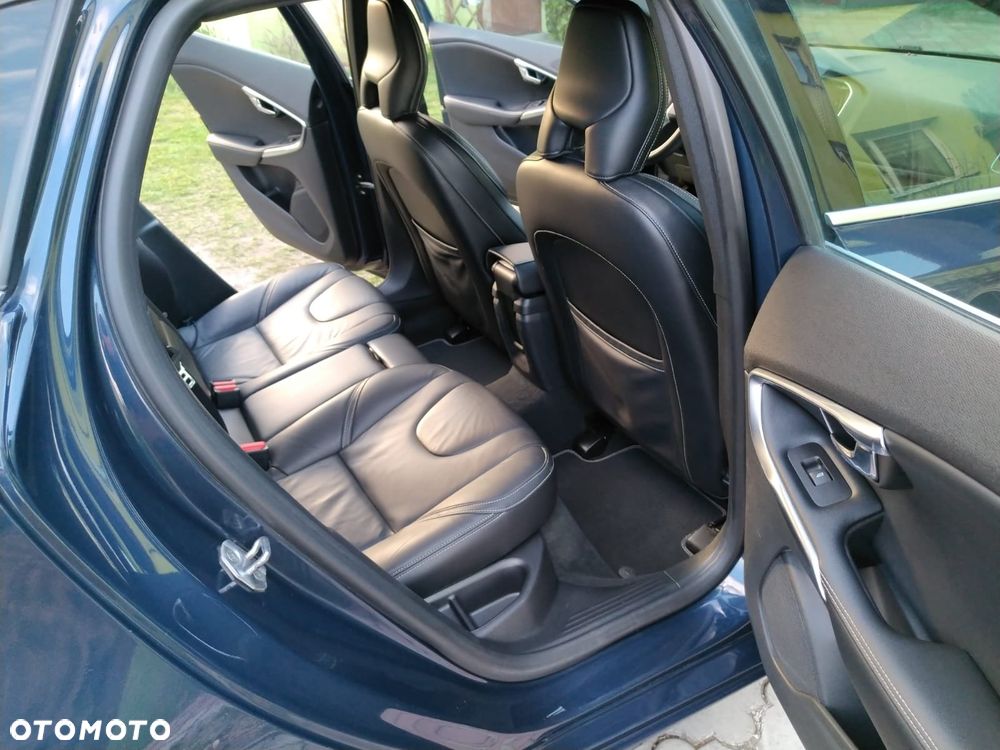 Volvo V40 D4 Summum - 16