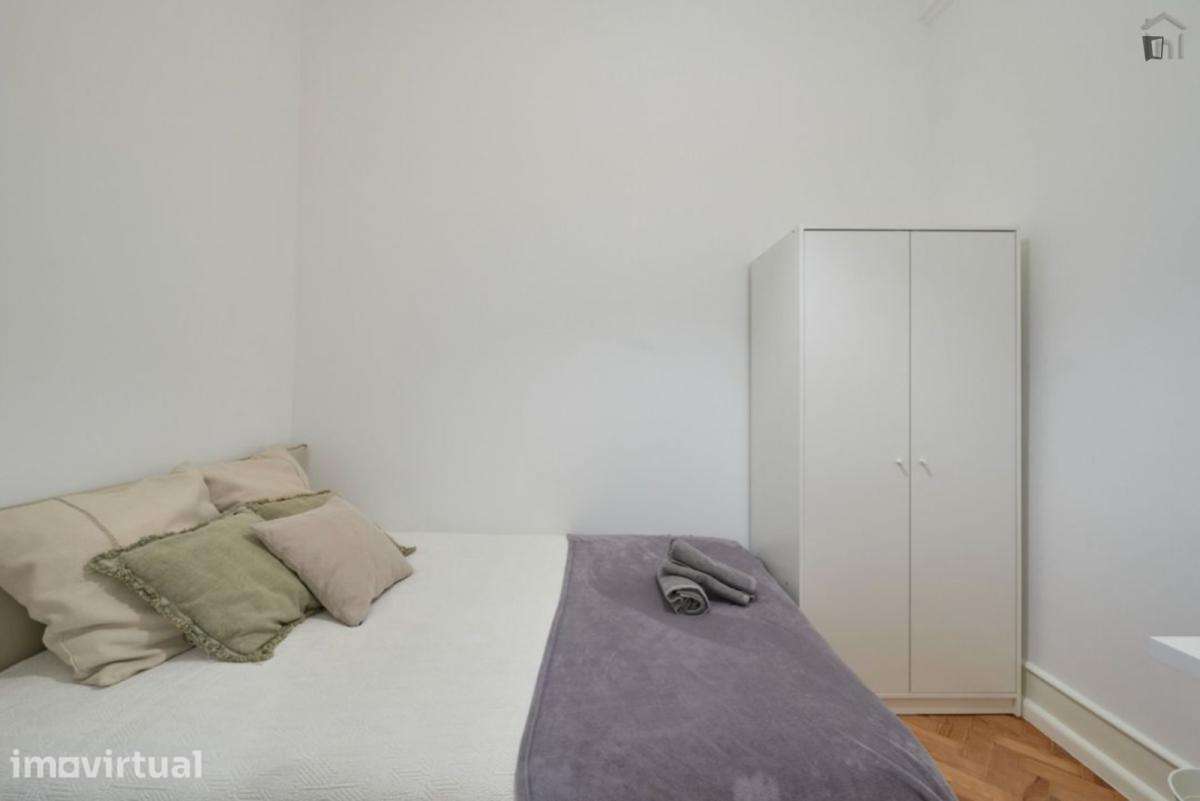 Quarto - localizado em Alameda Lisbon - Grande imagem: 3/24
