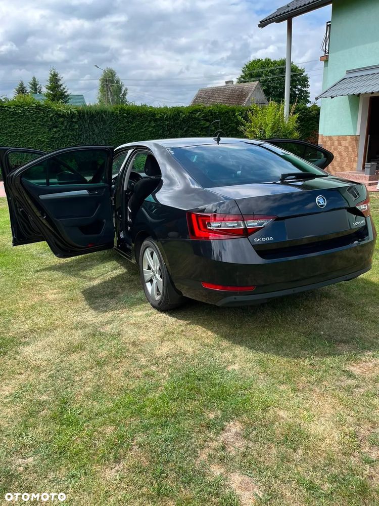 Skoda Superb 2.0 TDI DSG Style - 7