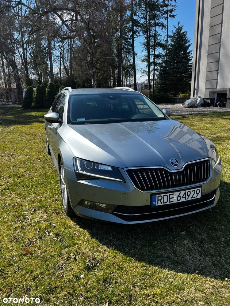 Skoda Superb 2.0 TDI DSG Ambition - 2