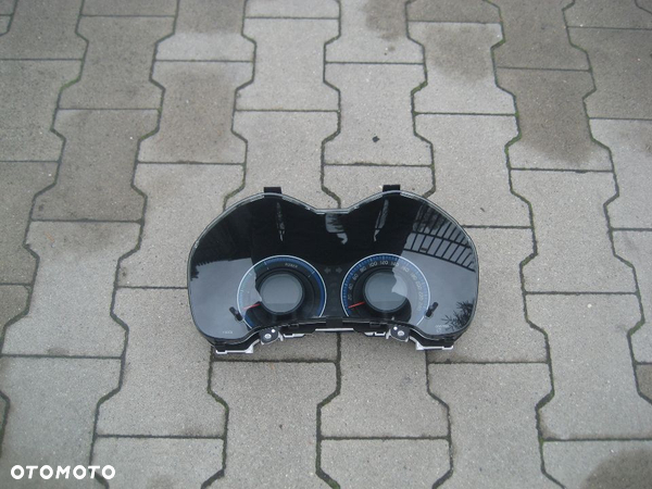 toyota auris hybryda 1,8b 10-12r licznik zegar 838000zn51