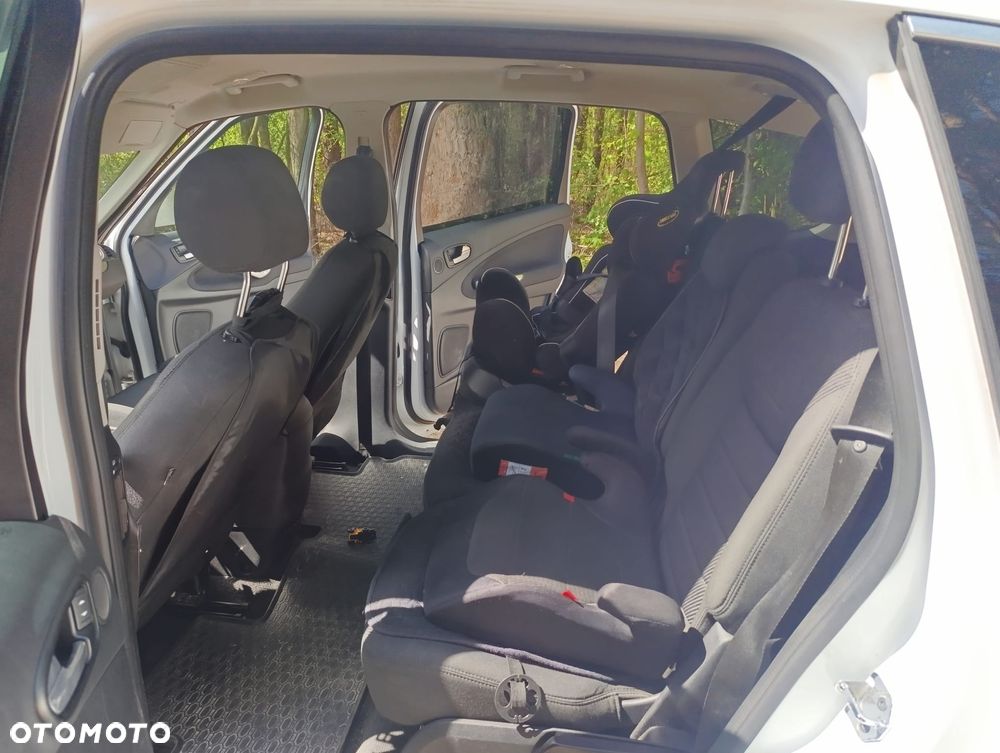 Ford S-Max 2.0 TDCi DPF Trend - 18