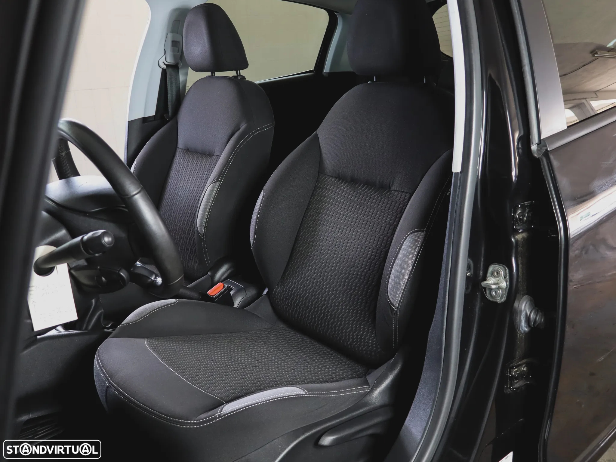 Peugeot 208 1.2 PureTech Style - 22