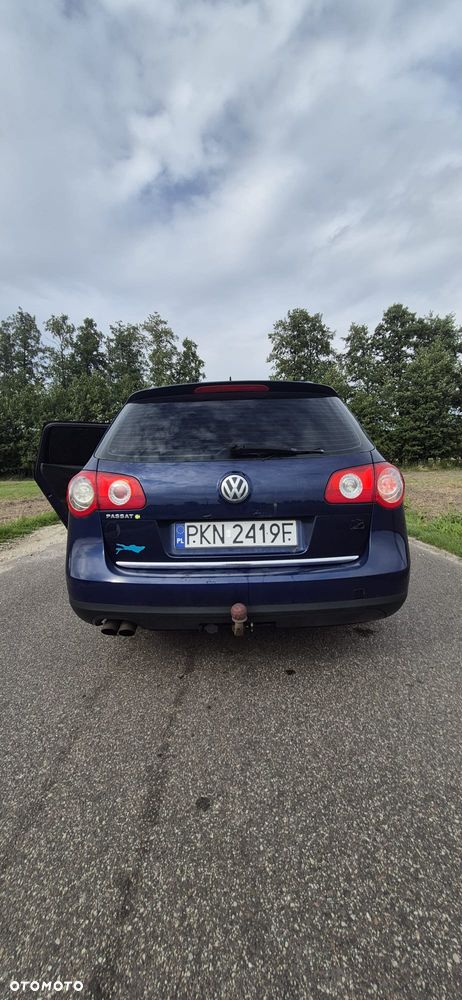 Volkswagen Passat - 11