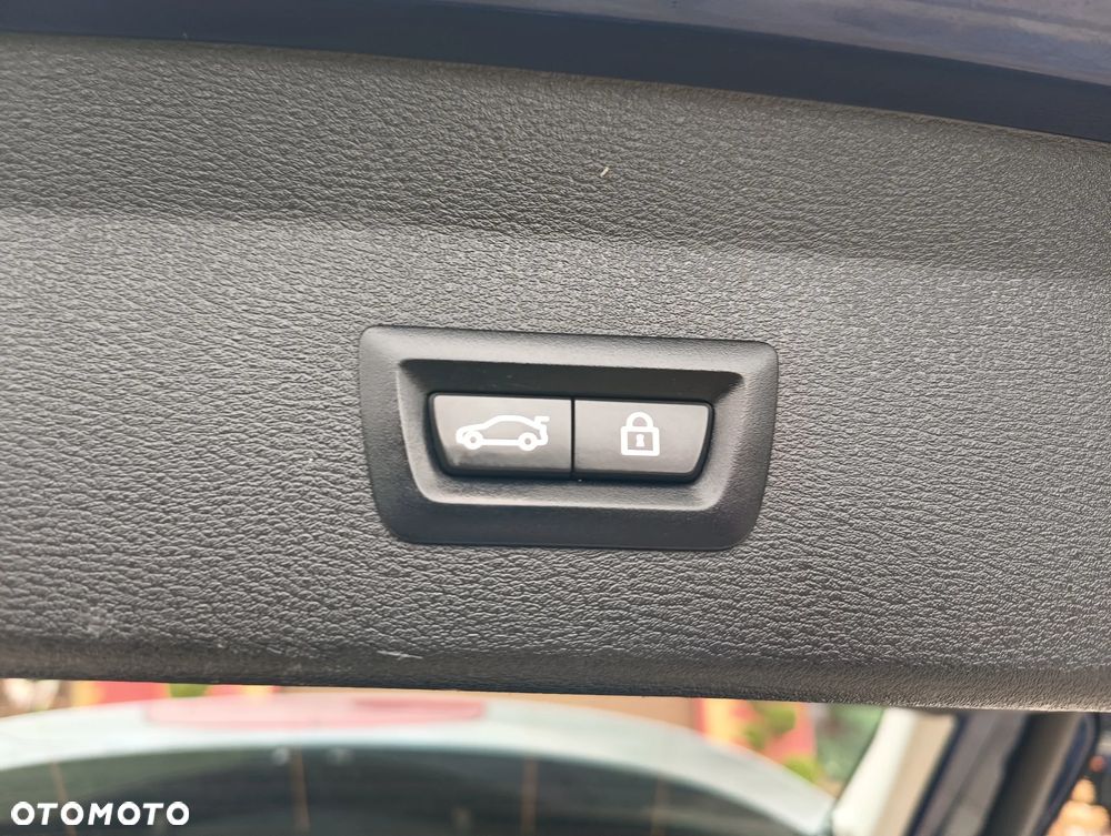 BMW X1 xDrive18d Sport Line - 34