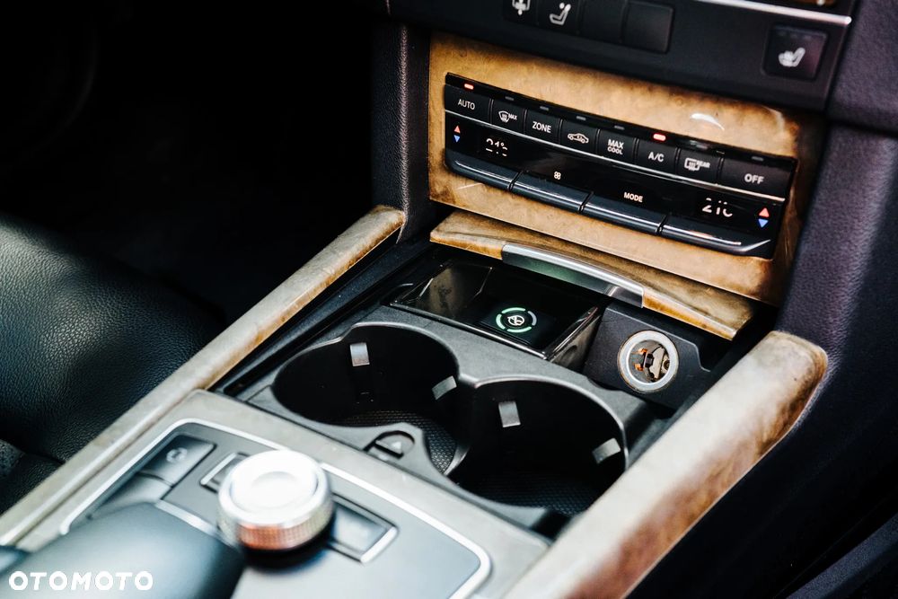 Mercedes-Benz Klasa E 350 4-Matic Elegance - 21