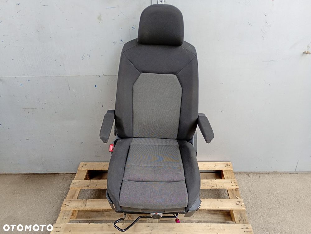 fotel kierowcy pneumatyczny siedzenie lewe vw crafter II 7c man tge 2018-2026r europa - 9