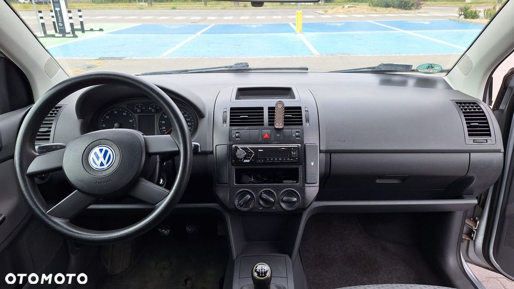 Volkswagen Polo - 11