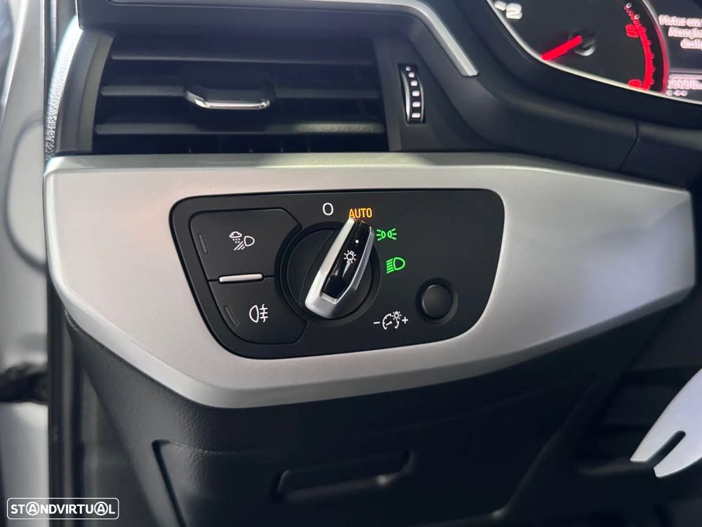 Audi A4 Avant 2.0 TDI Business Line - 25