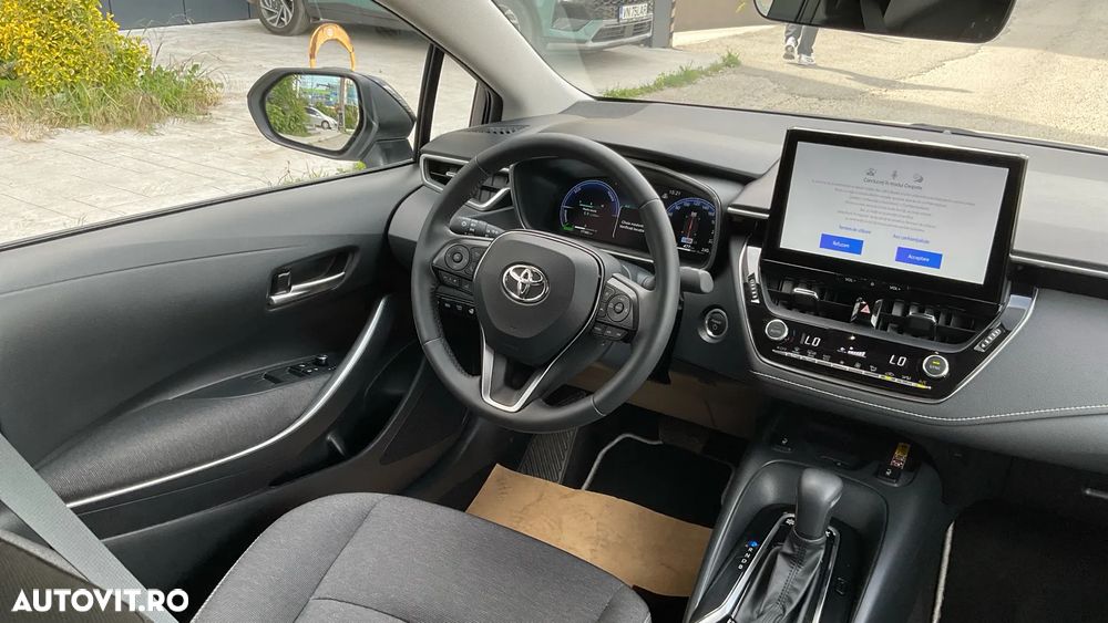 Toyota Corolla 1.8 HSD Dynamic - 39
