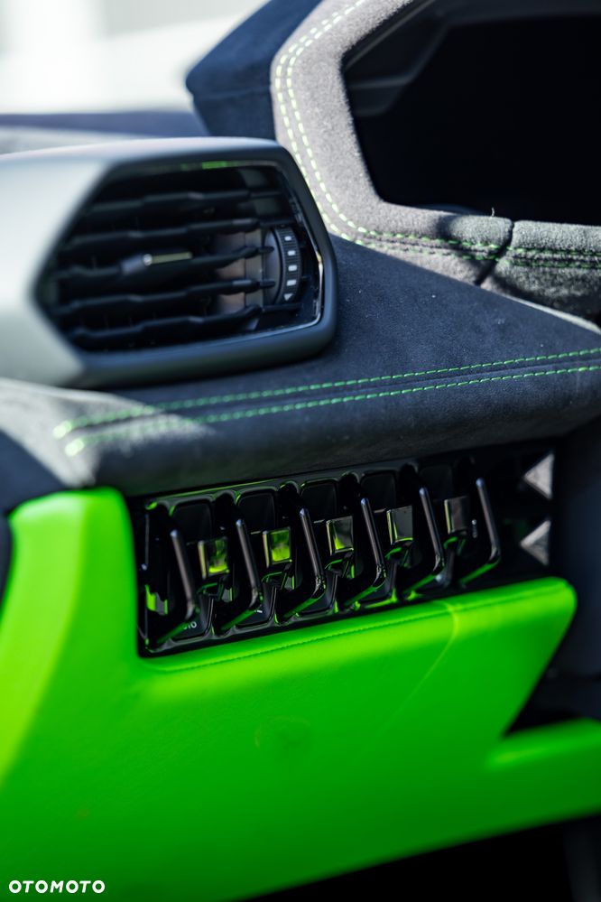 Lamborghini Huracan - 34