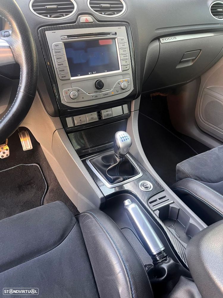 Ford Focus 2.5 T RS - 38