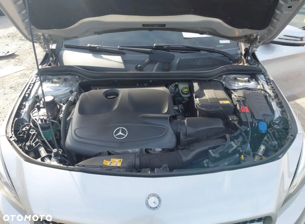 Mercedes-Benz CLA 250 4-Matic - 12