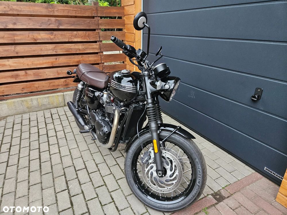 Triumph Bonneville - 5