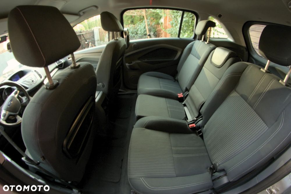 Ford Grand C-MAX - 9