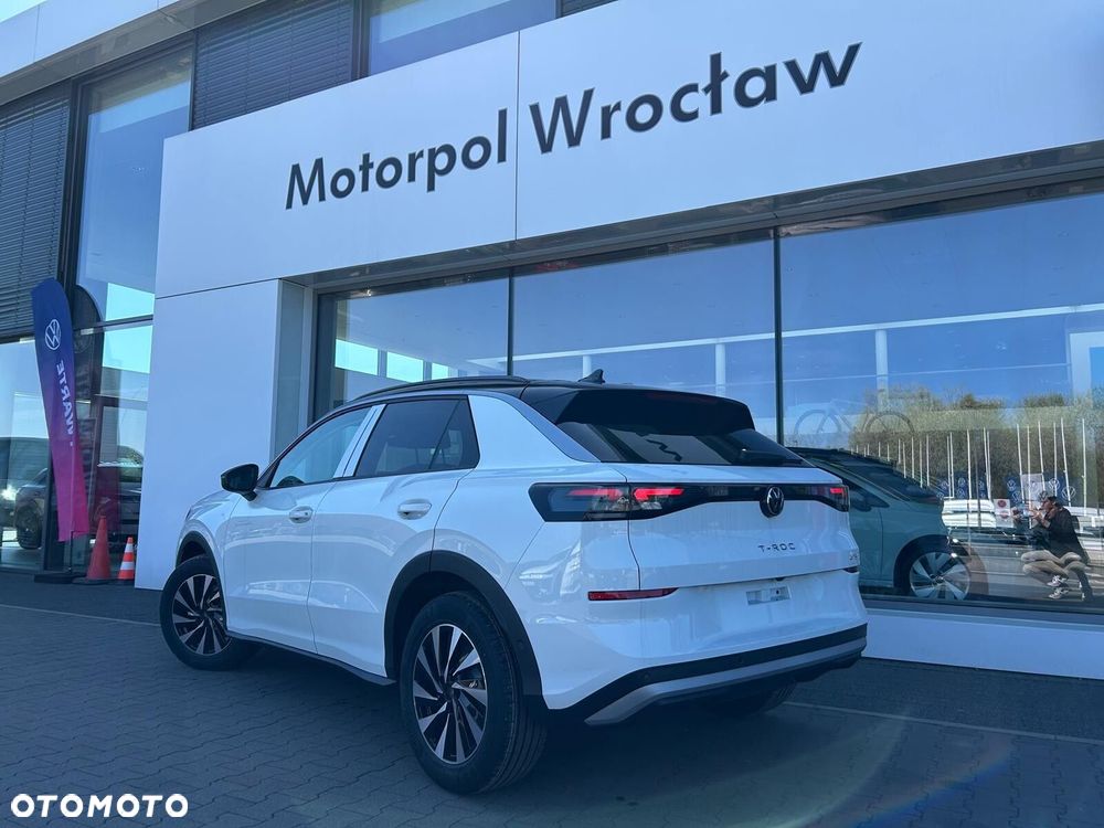 Volkswagen T-Roc - 10