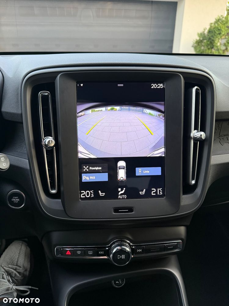 Volvo XC 40 D3 SCR Momentum - 24