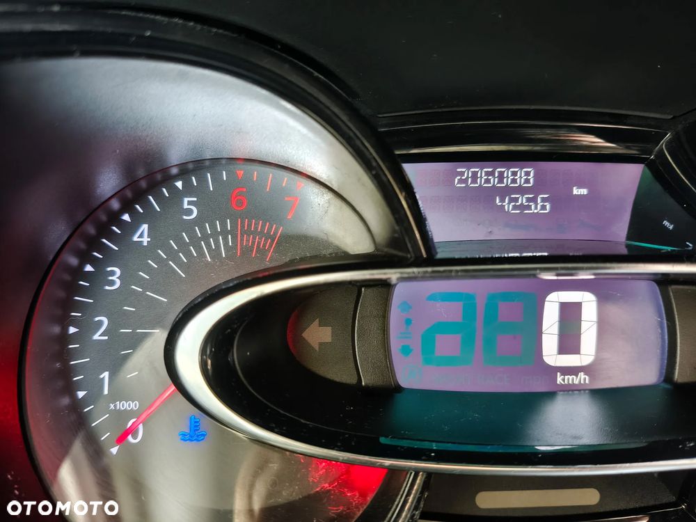 Renault Clio 1.2 16V Life - 8