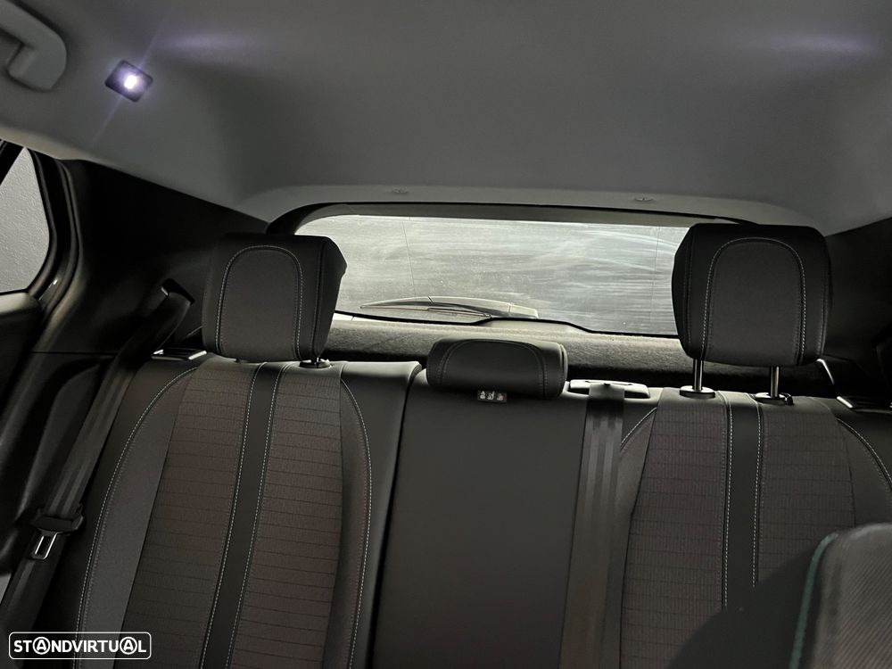 Peugeot 2008 1.2 PureTech Allure Pack EAT8 - 13