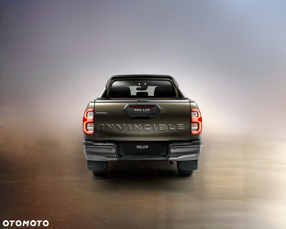 Toyota Hilux 2.8 D-4D mHEV Double Cab Invincible 4x4 - 7
