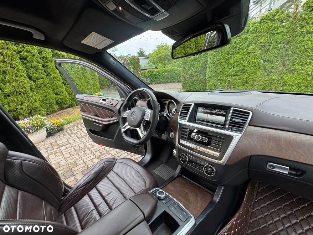 Mercedes-Benz GL - 11
