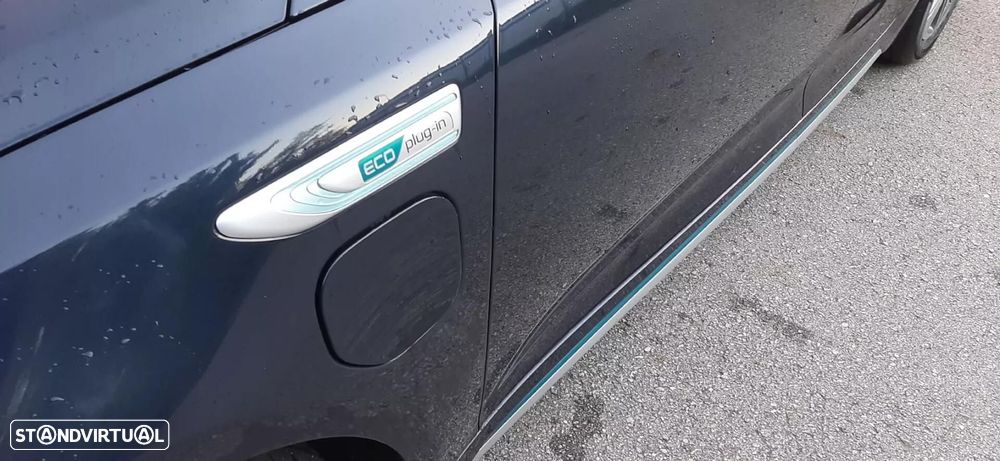Kia Optima SW - 27