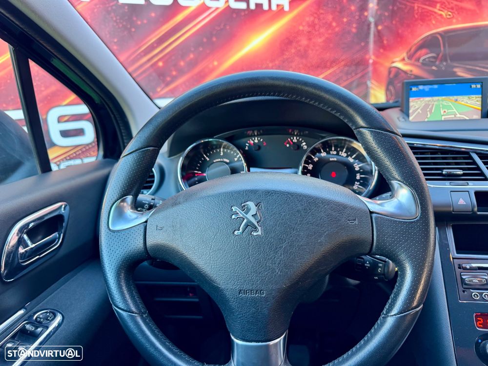 Peugeot 3008 1.6 HDi Roland Garros J18 - 14