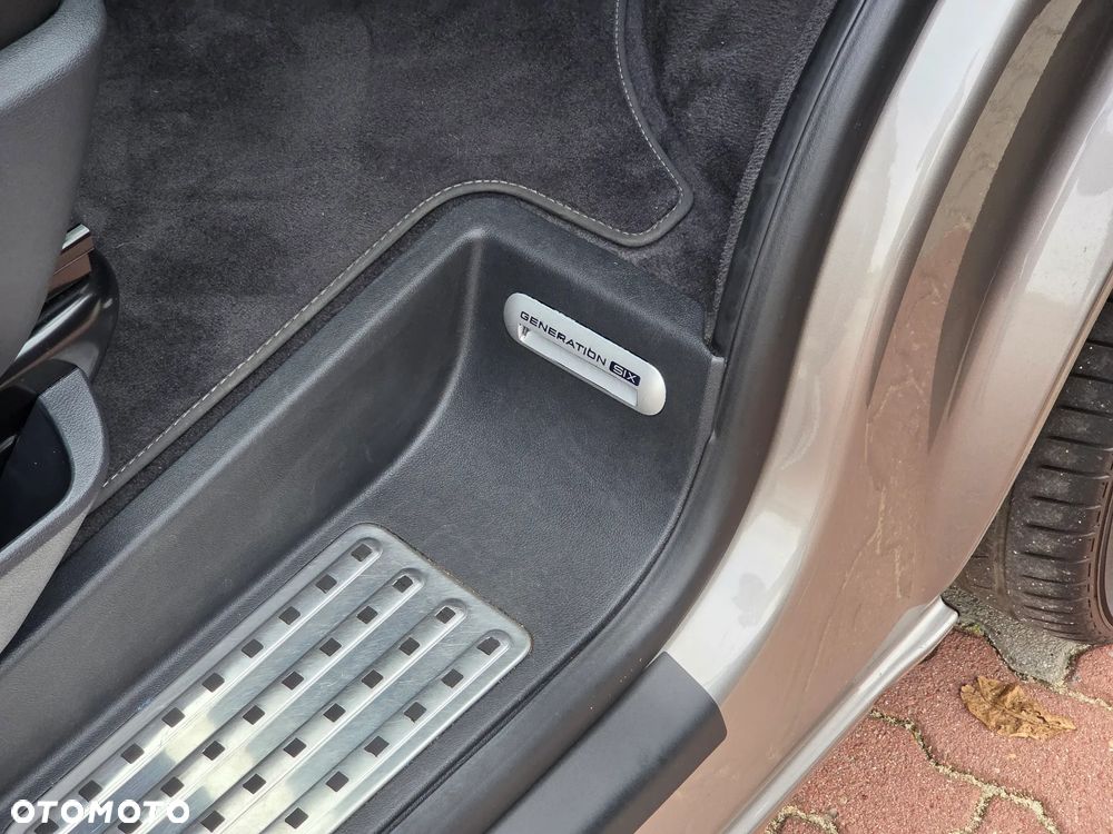 Volkswagen Multivan - 11