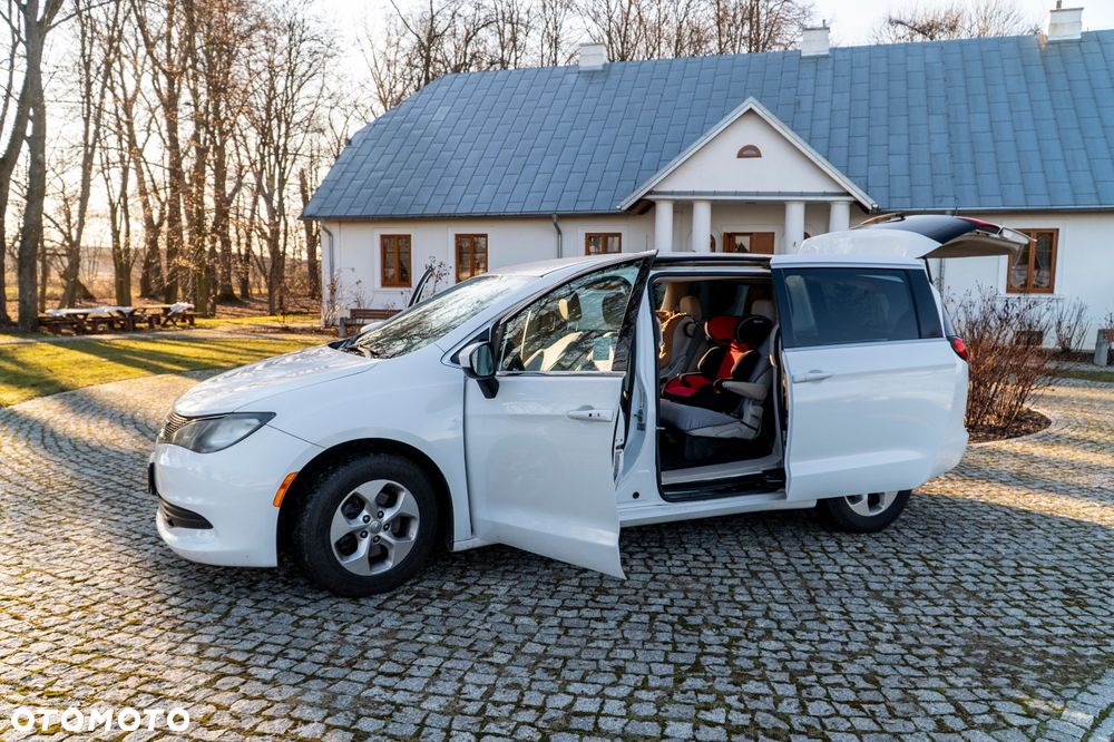 Chrysler Pacifica - 6