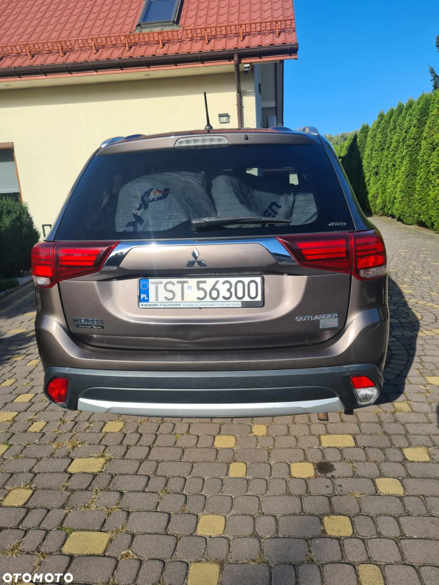 Mitsubishi Outlander 2.0 Intense + Navi 4WD CVT - 11