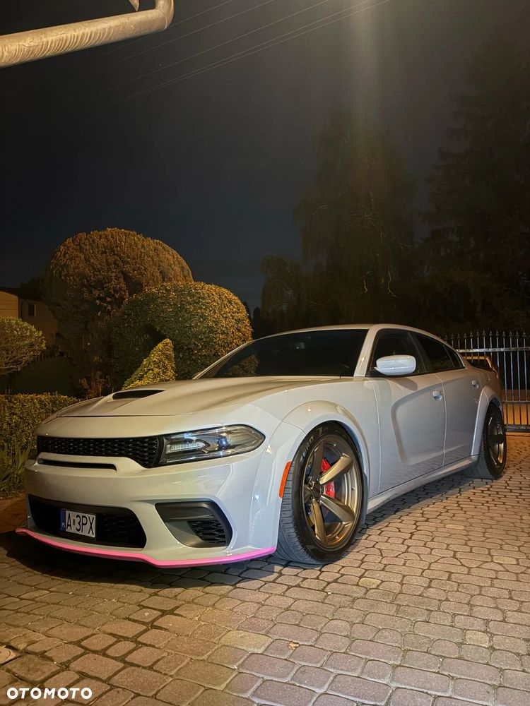 Dodge Charger 6.4 Scat Pack Widebody - 3
