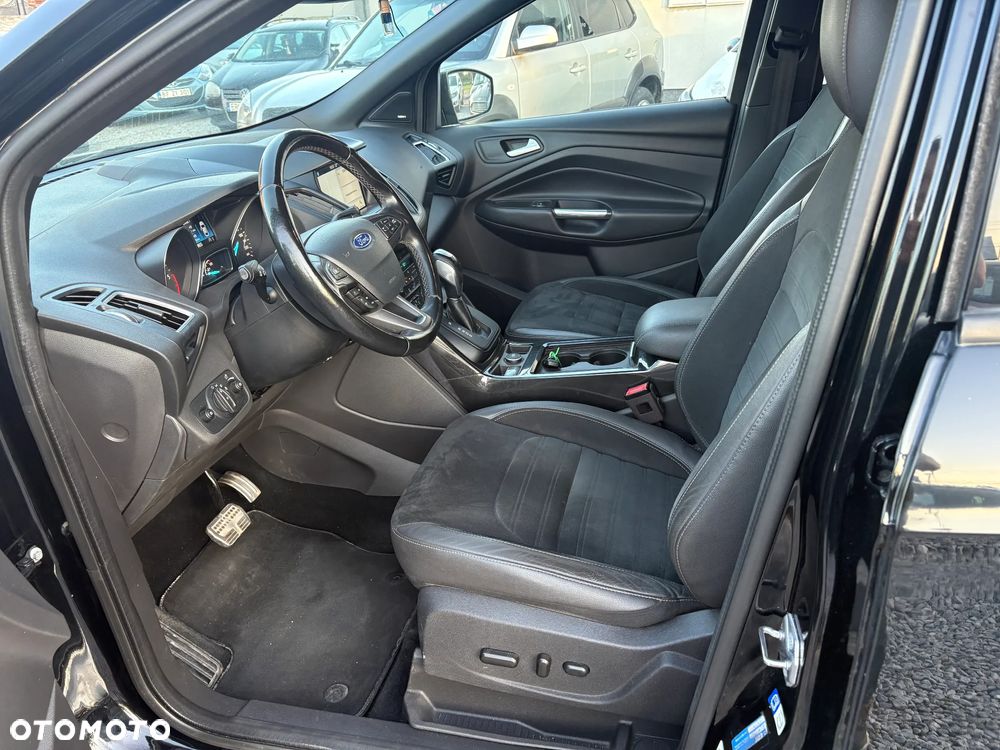 Ford Kuga 2.0 TDCi 4x4 ST-Line - 14