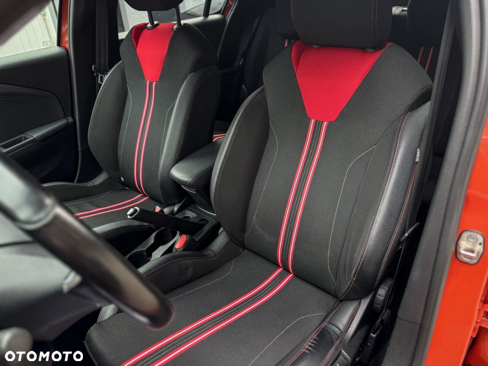 Opel Corsa 1.2 GS S&S - 12