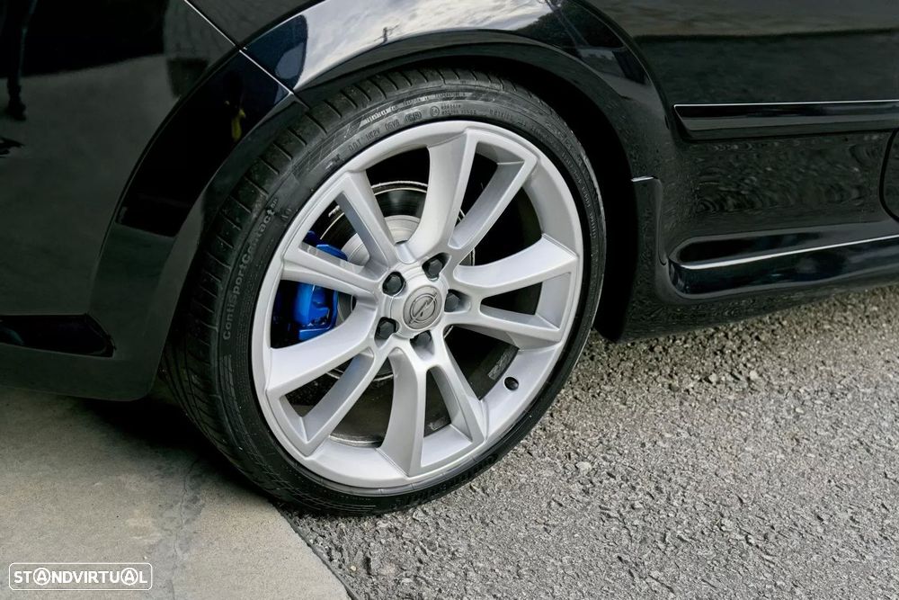 Opel Astra GTC OPC - 12